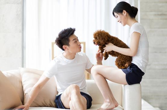 高情商哄女孩子开心的话语/可以哄女孩子开心的话语(精选80句)